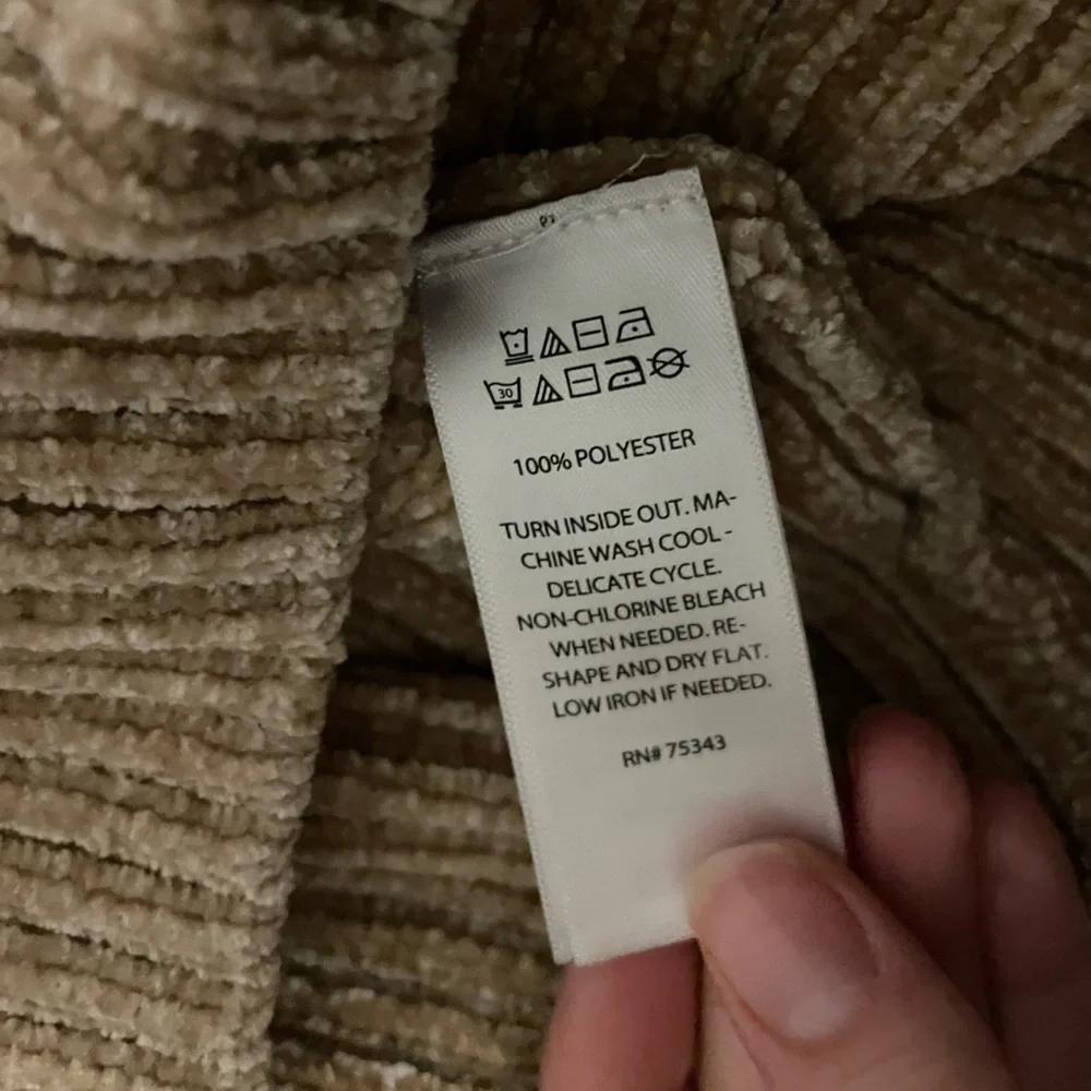 Christian Siriano Winter Long Sleeve Sweater